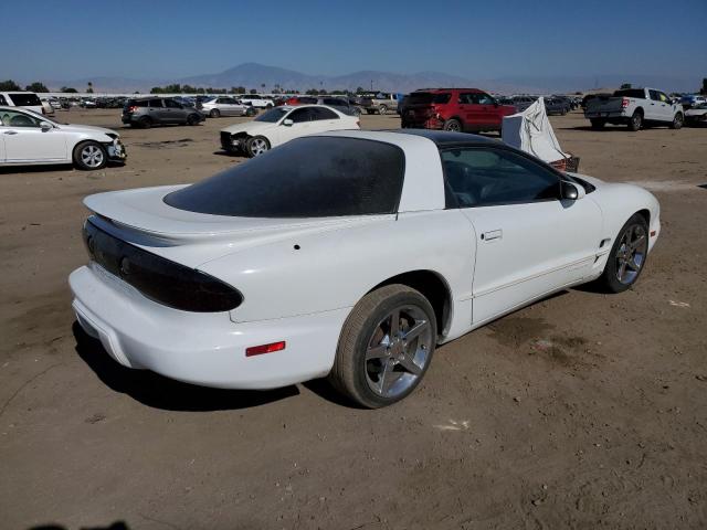 2G2FS22K912125372 - 2001 PONTIAC FIREBIRD WHITE photo 3