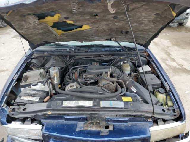 1GNCS13W62K120879 - 2002 CHEVROLET BLAZER BLUE photo 12