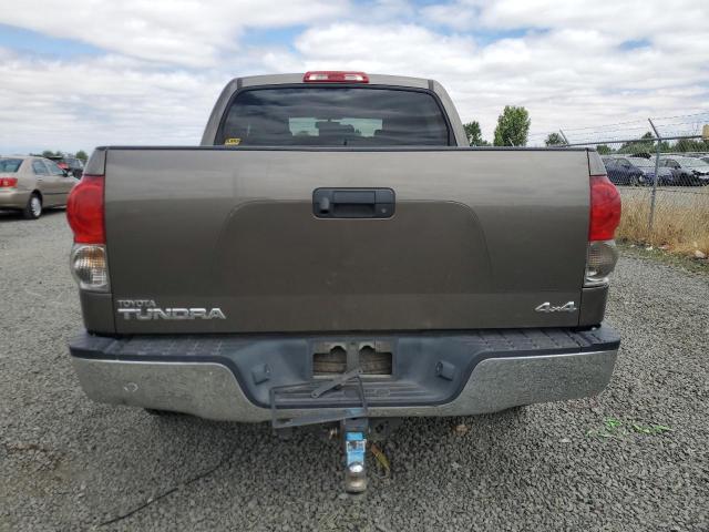 5TFDV54128X061369 - 2008 TOYOTA TUNDRA CREWMAX GRAY photo 6