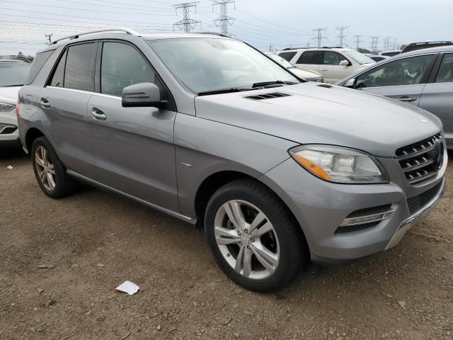 4JGDA5HBXCA010983 - 2012 MERCEDES-BENZ ML 350 4MATIC SILVER photo 4