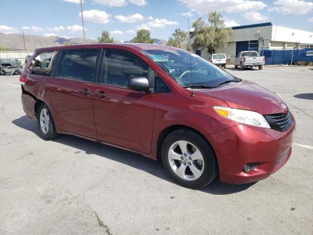 5TDZK3DC3DS292687 - 2013 TOYOTA SIENNA RED photo 4