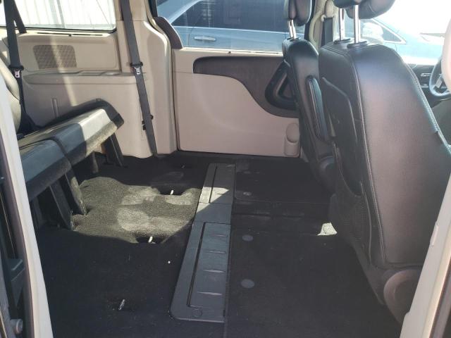 2C4RC1CG2FR657300 - 2015 CHRYSLER TOWN & COU TOURING L BLACK photo 11