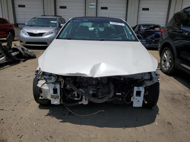 5XXGU4L33GG004049 - 2016 KIA OPTIMA EX WHITE photo 5