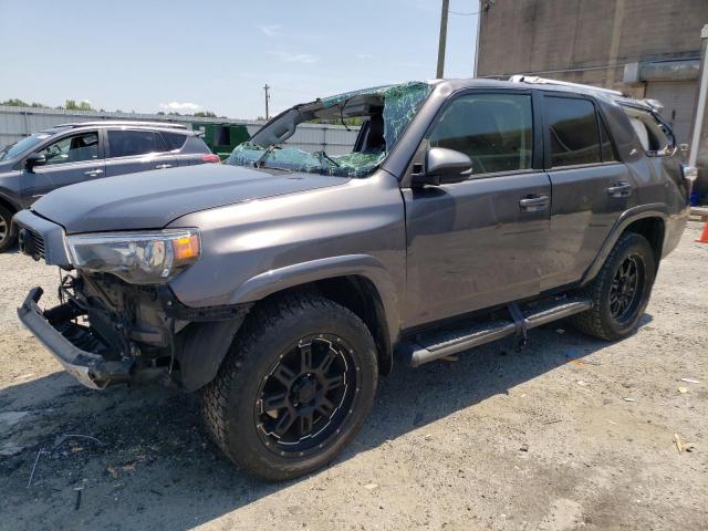 JTEBU5JR5H5455606 - 2017 TOYOTA 4RUNNER SR5/SR5 PREMIUM GRAY photo 1