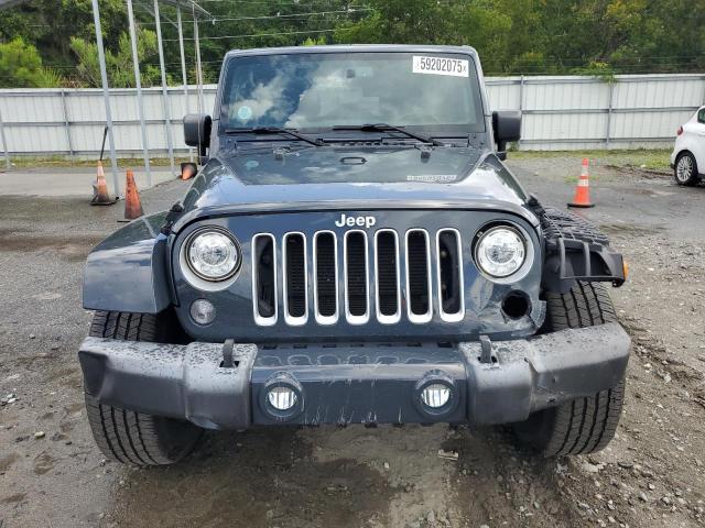 1C4BJWEG8HL559840 - 2017 JEEP WRANGLER U SAHARA GRAY photo 5