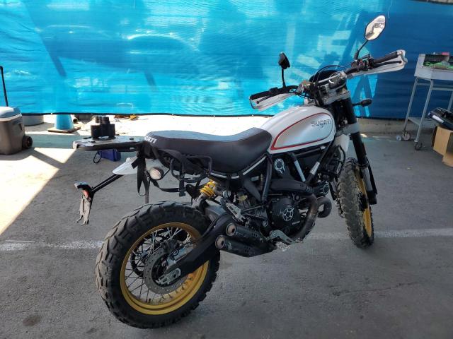 ZDMKAFBM1HB000148 - 2017 DUCATI SCRAMBLER DESERT SLED WHITE photo 4