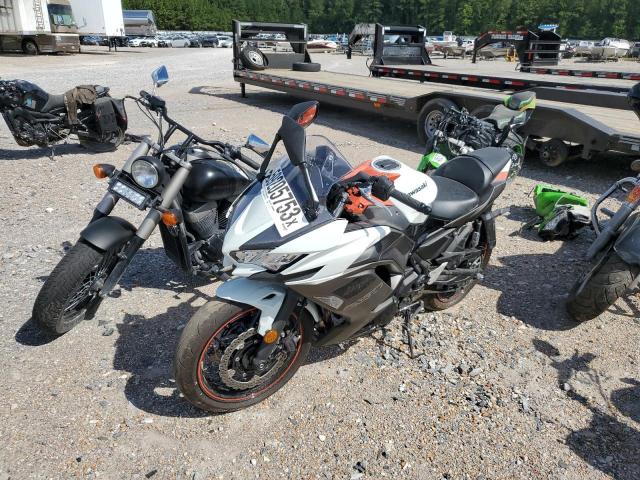 ML5EXER1XPDA94835 - 2023 KAWASAKI EX650 R Ақ фото 2