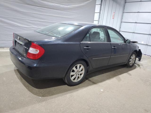 4T1BF30K12U012210 - 2002 TOYOTA CAMRY LE BLACK photo 3