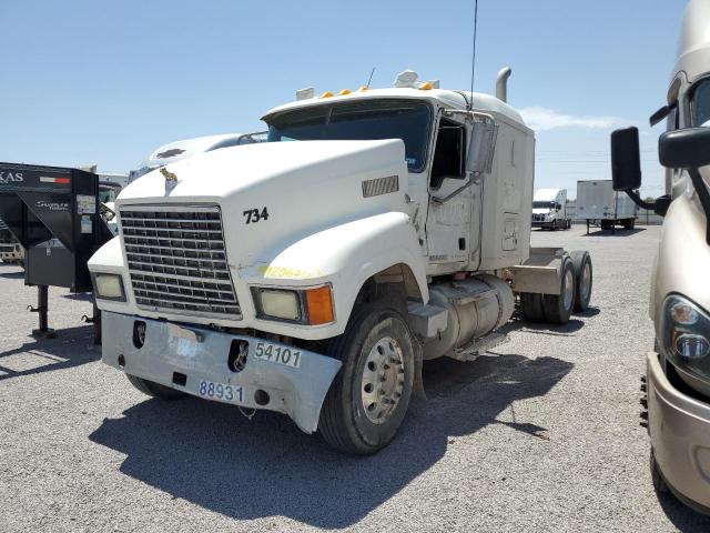 1M1AN07Y59N004577 - 2009 MACK 600 CHU600 WHITE photo 2