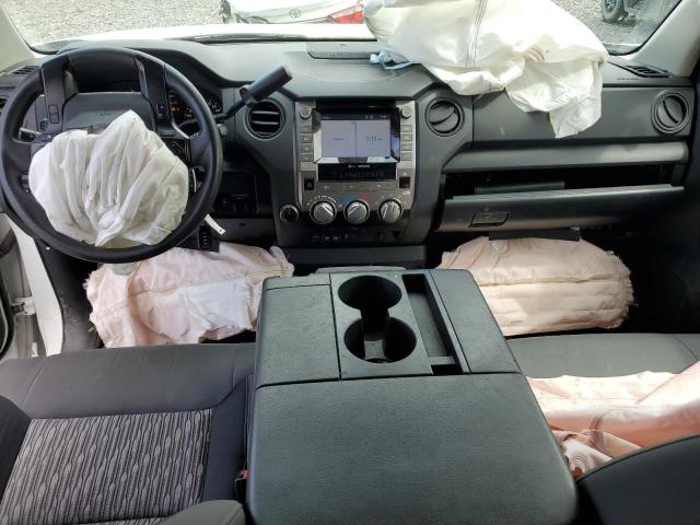 5TFCY5F18MX028256 - 2021 TOYOTA TUNDRA DOUBLE CAB SR/SR5 WHITE photo 8