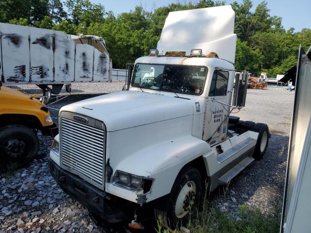 1FUWDMDA4YPF77721 - 2000 FREIGHTLINER CONVENTION FLD120 WHITE photo 2