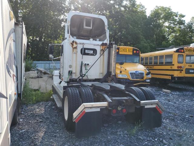 1FUWDMDA4YPF77721 - 2000 FREIGHTLINER CONVENTION FLD120 WHITE photo 3