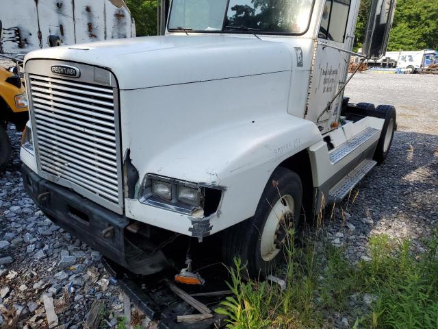 1FUWDMDA4YPF77721 - 2000 FREIGHTLINER CONVENTION FLD120 WHITE photo 9