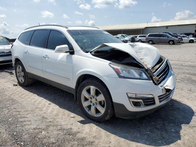 1GNKRJKD3HJ312718 - 2017 CHEVROLET TRAVERSE PREMIER WHITE photo 4