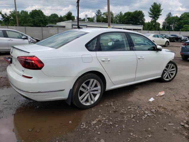 1VWLA7A39KC002534 - 2019 VOLKSWAGEN PASSAT WOLFSBURG WHITE photo 3