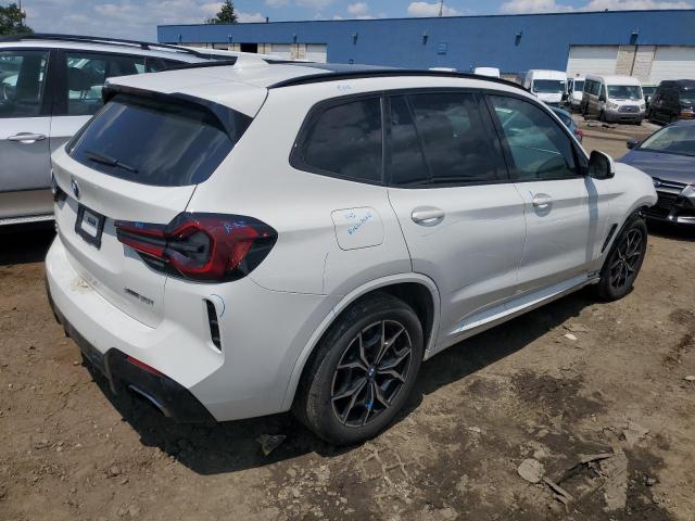 5UX53DP00N9M34267 - 2022 BMW X3 XDRIVE30I WHITE photo 3