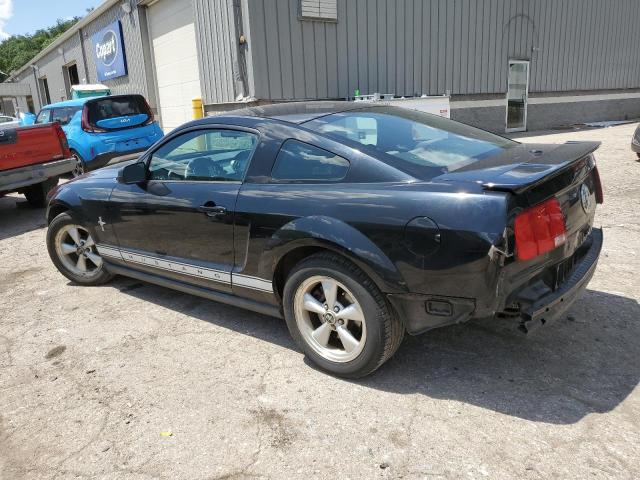 1ZVFT80N975305499 - 2007 FORD MUSTANG BLACK photo 2