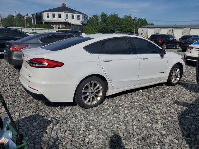 3FA6P0LU5KR279314 - 2019 FORD FUSION SE Білий фото 3