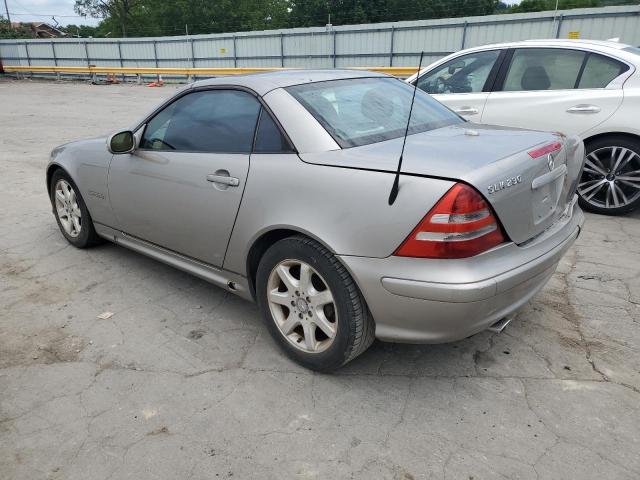 WDBKK49F13F277564 - 2003 MERCEDES-BENZ SLK 230 KOMPRESSOR GRAY photo 2