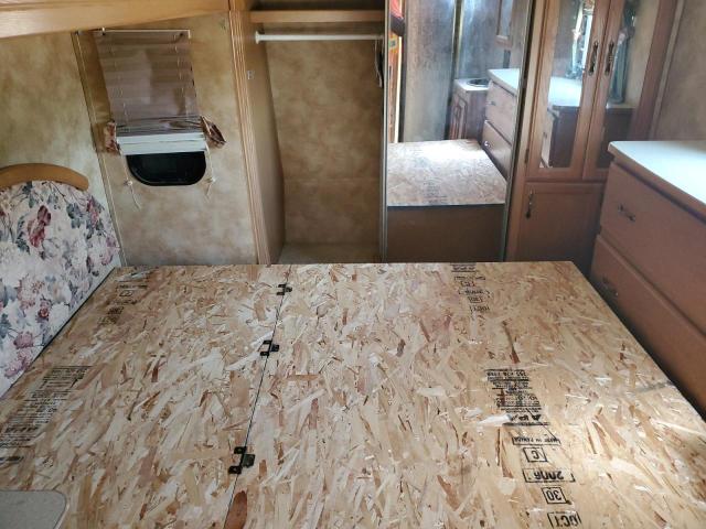 4YDF29T237E751464 - 2007 KEYSTONE TRAILER WHITE photo 9