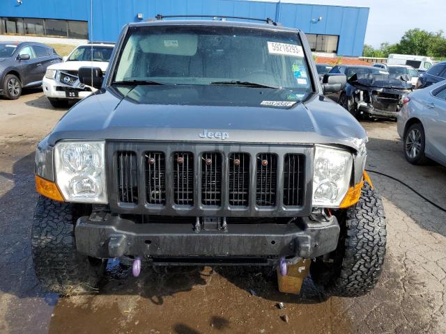 1J8HG48K87C638140 - 2007 JEEP COMMANDER GRAY photo 5