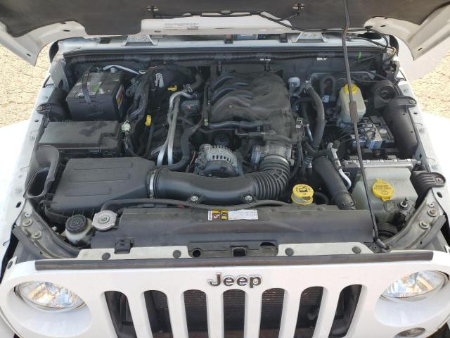 1C4BJWEG3FL570497 - 2015 JEEP WRANGLER U SAHARA WHITE photo 11