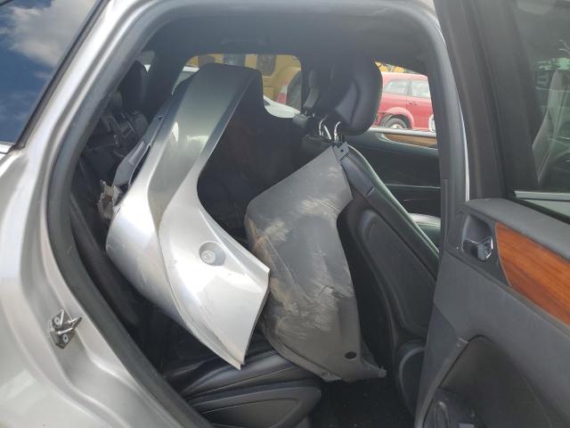 5LMCJ2D97HUL68218 - 2017 LINCOLN MKC SELECT Silber Foto 10