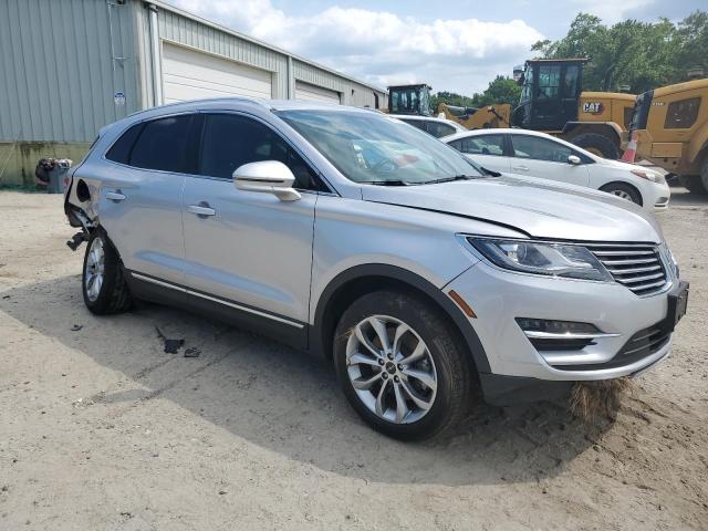 5LMCJ2D97HUL68218 - 2017 LINCOLN MKC SELECT Silber Foto 4