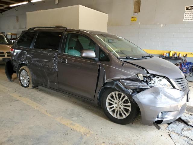 5TDYK3DC8BS167077 - 2011 TOYOTA SIENNA XLE GRAY photo 4