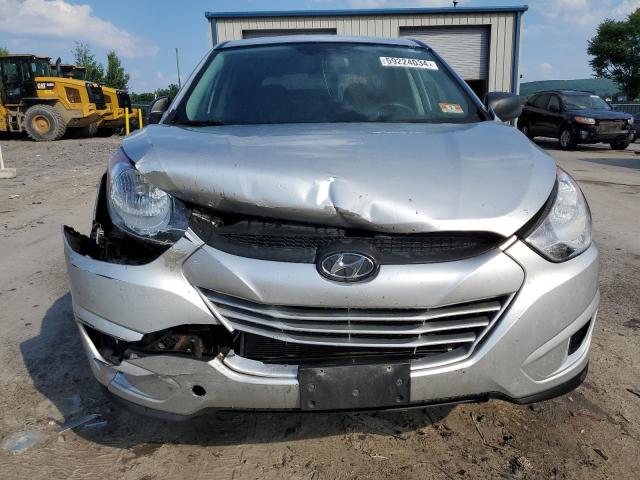 KM8JT3AB0DU593236 - 2013 HYUNDAI TUCSON GL SILVER photo 5