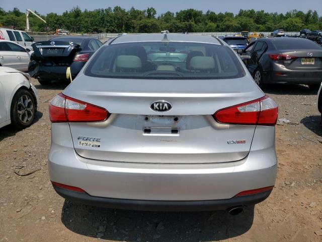 KNAFX4A86E5046506 - 2014 KIA FORTE EX SILVER photo 6