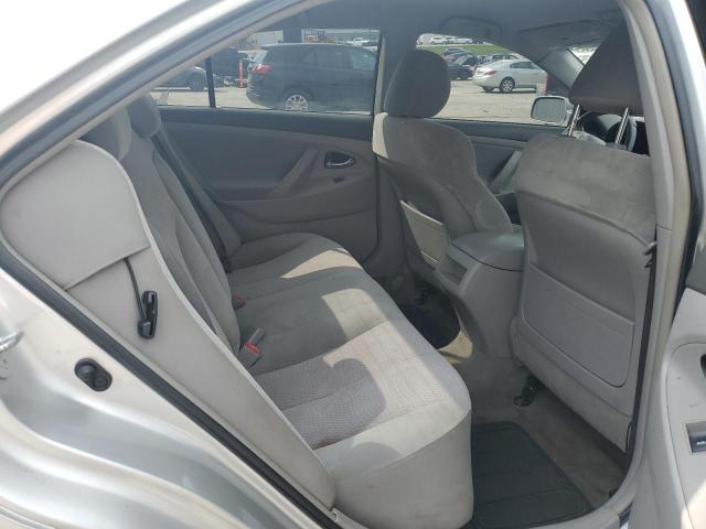 4T1BF3EK8BU705526 - 2011 TOYOTA CAMRY BASE SILVER photo 10