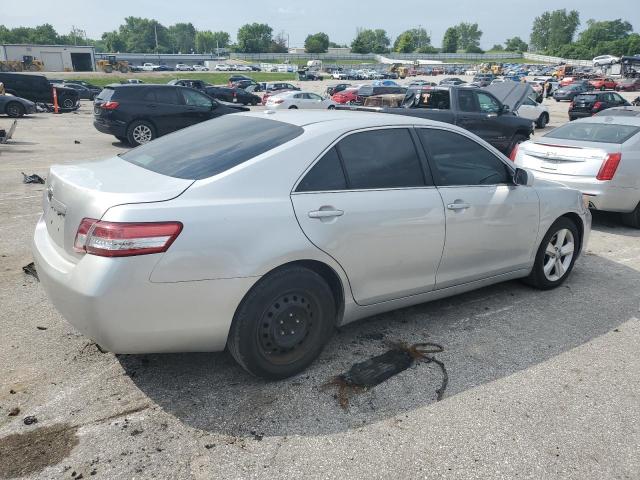 4T1BF3EK8BU705526 - 2011 TOYOTA CAMRY BASE SILVER photo 3