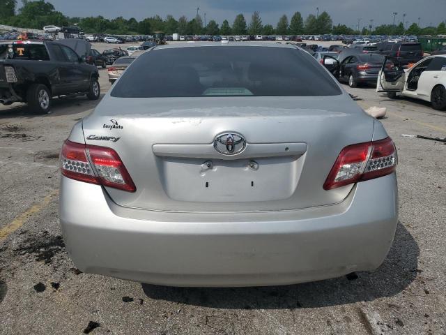 4T1BF3EK8BU705526 - 2011 TOYOTA CAMRY BASE SILVER photo 6
