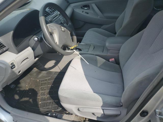 4T1BF3EK8BU705526 - 2011 TOYOTA CAMRY BASE SILVER photo 7