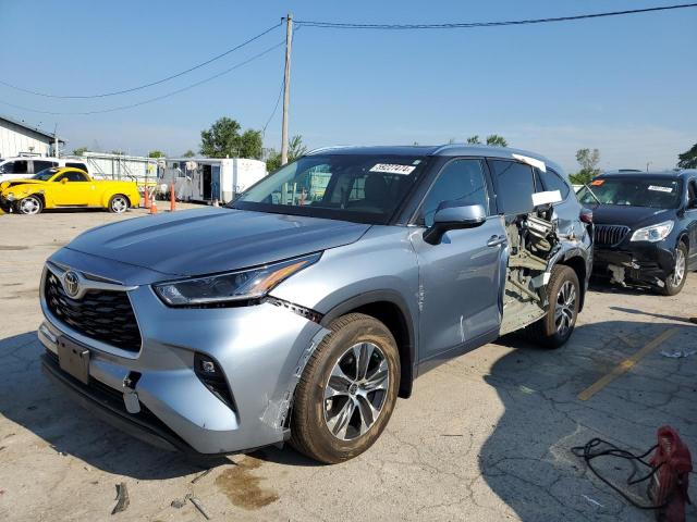 5TDHZRBH8MS149663 - 2021 TOYOTA HIGHLANDER XLE SILVER photo 1