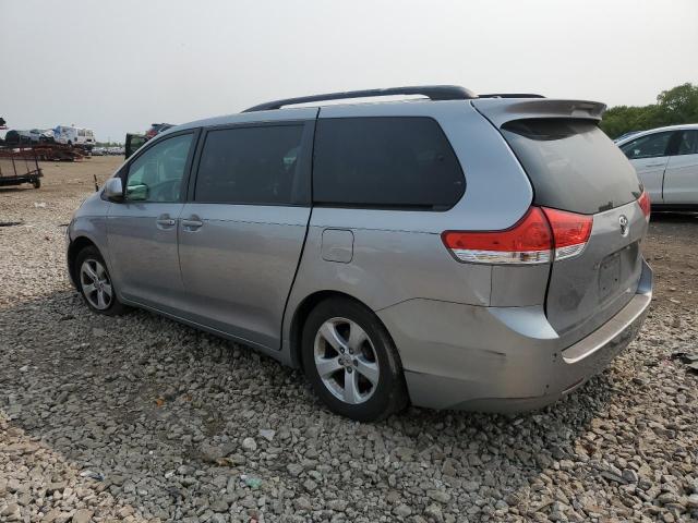 5TDKK3DC5BS123589 - 2011 TOYOTA SIENNA LE SILVER photo 2