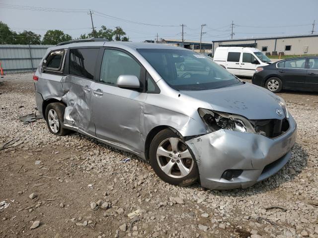 5TDKK3DC5BS123589 - 2011 TOYOTA SIENNA LE SILVER photo 4