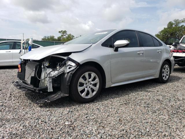 5YFEPMAE1NP386153 - 2022 TOYOTA COROLLA LE SILVER photo 1