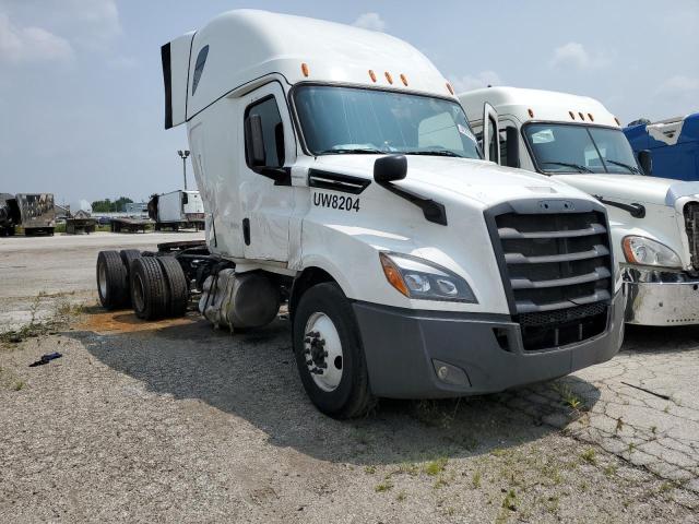 3AKJHHDR1RSUW8204 - 2024 FREIGHTLINER CASCADIA 1 WHITE photo 1