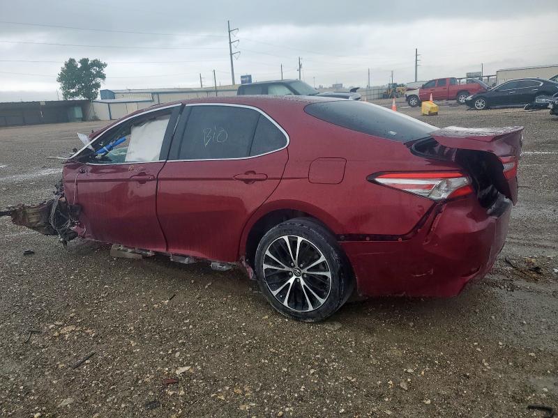 4T1B11HK3JU528591 - 2018 TOYOTA CAMRY L MAROON photo 2
