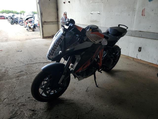 VBKV69404HM958502 - 2017 KTM 1290 SUPER DUKE GT GRAY photo 2