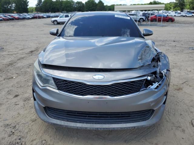 5XXGT4L39JG235418 - 2018 KIA OPTIMA LX 灰色 照片 5