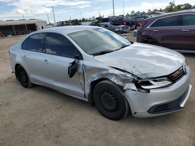 3VW2K7AJXEM325274 - 2014 VOLKSWAGEN JETTA BASE 银色 照片 4