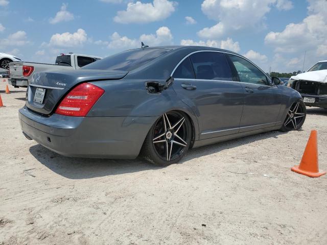 WDDNG86X97A127702 - 2007 MERCEDES-BENZ S 550 4MATIC GRAY photo 3