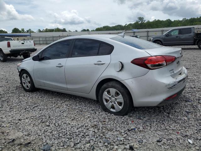 3KPFL4A75JE256602 - 2018 KIA FORTE LX SILVER photo 2