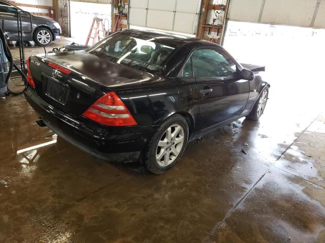 WDBKK47F2XF096787 - 1999 MERCEDES-BENZ SLK 230 KOMPRESSOR BLACK photo 4