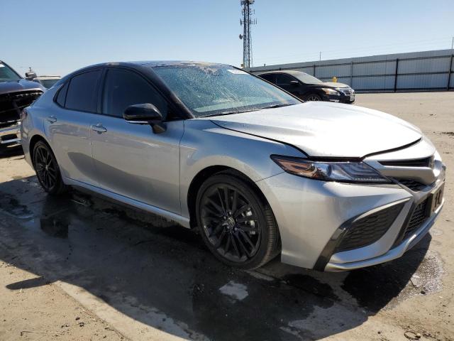 4T1KZ1AK8PU076116 - 2023 TOYOTA CAMRY TRD SILVER photo 4