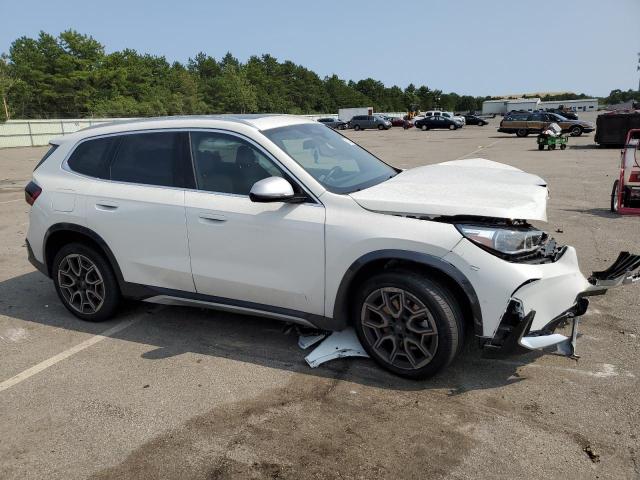 WBX73EF05P5W04010 - 2023 BMW X1 XDRIVE28I WHITE photo 4