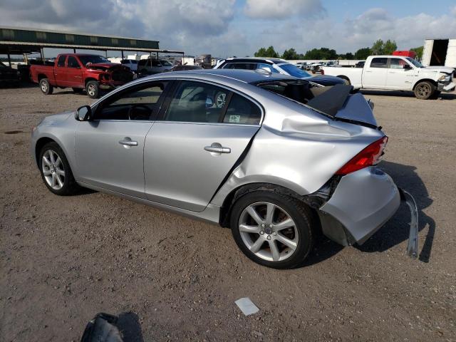 YV1612TK4G2413791 - 2016 VOLVO S60 PREMIER SILVER photo 2